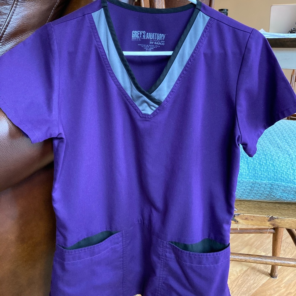Greys anatomy scrub top